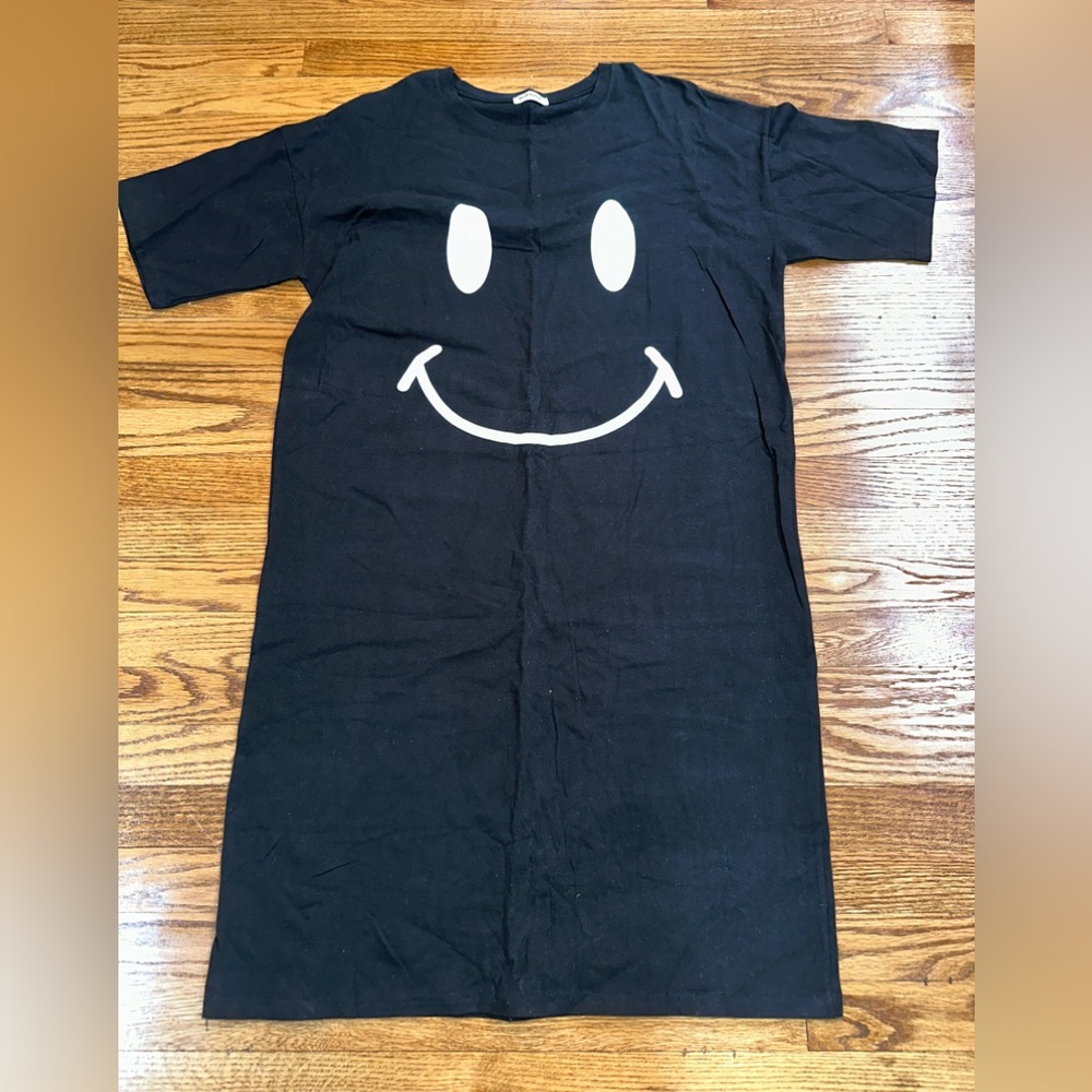 NEW Black Smiley Face T-Shirt Dress